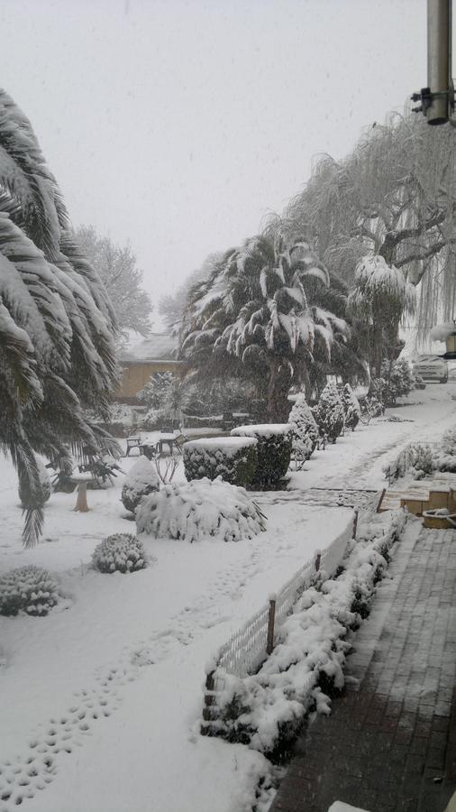 Aloes Lodge Leribe Buitenkant foto